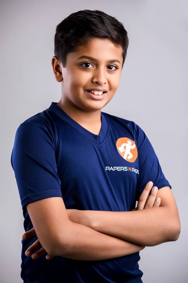 મુંબઇના તિલક મહેતાની ઉંમર માત્ર 13 વર્ષ છે પરંતુ મોટો બિઝનેશમેન બનવાની બધી જ ક્ષમતા તેનામાં છે. તે સામાન્ય બાળકોની જેમ જ ધોરણ 8માં અભ્યાસ કરે છે. પરંતુ તેને પોતાના વિચારને વેપારમાં બદલવા માટે એક બેન્કરની નોકરી છોડાવી અને તેમને કંપનીના સીઇઓ બનાવી દીધા. થોડા જ દિવસોમાં તેમની કંપની હિટ થઇ ગઇ મુંબઇના તિલક મહેતાની ઉંમર માત્ર 13 વર્ષ છે પરંતુ મોટો બિઝનેશમેન બનવાની બધી જ ક્ષમતા તેનામાં છે. તે સામાન્ય બાળકોની જેમ જ ધોરણ 8માં અભ્યાસ કરે છે. પરંતુ તેને પોતાના વિચારને વેપારમાં બદલવા માટે એક બેન્કરની નોકરી છોડાવી અને તેમને કંપનીના સીઇઓ બનાવી દીધા. થોડા જ દિવસોમાં તેમની કંપની હિટ થઇ ગઇ
