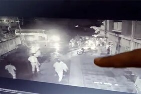 વલસાડઃ મોડી રાત્રે પોલીસ પર ફાયરિંગ, બંદૂક સાથે એકની ધરપકડ