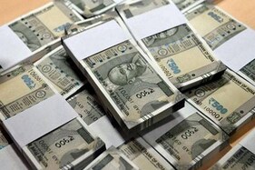 અમદાવાદ: ભારતીય અર્થતંત્રને તોડી પાડવાનું કાવતરૂ, 8.82 લાખની ડુપ્લીકેટ નોટો બેંકમાં ઘૂસાડાઇ