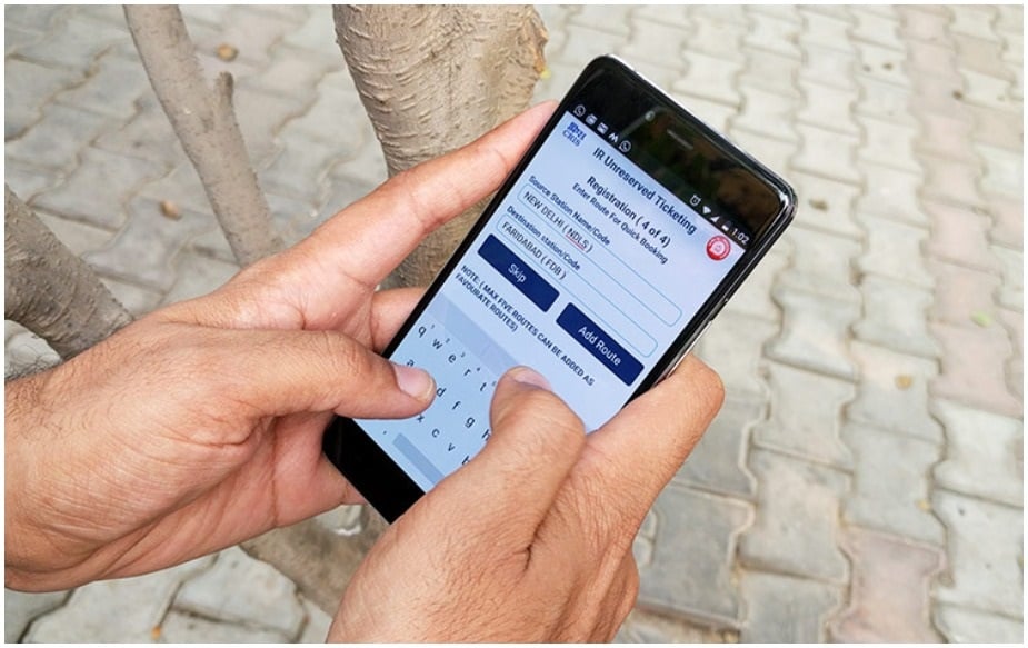 IRCTC Rail Connect App में Current Avialbleનું ઓપ્શન ચાર્ટ તૈયાર થયા બાદ કોઈ ક્લાસ(જે શ્રેણીમાં તમે સફર કરવા માંગો છો) તેના પર ક્લિક કરવા પર આવે છે. IRCTC Rail Connect App में Current Avialbleનું ઓપ્શન ચાર્ટ તૈયાર થયા બાદ કોઈ ક્લાસ(જે શ્રેણીમાં તમે સફર કરવા માંગો છો) તેના પર ક્લિક કરવા પર આવે છે.
