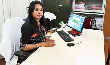 34 વર્ષીય ઐશ્વર્યા ઓડિશા ફાઇનાન્સ સર્વિસમાં એક અધિકારી છે. તે ચર્ચામાં આવી હતી જ્યારે તે ઓડિશાની પહેલી ટ્રાન્સઝેન્ડર અધિકારી બની હતી. જયારે સુપ્રીમ કોર્ટે 2014 માં ત્રીજી જાતિને માન્યતા આપી, ત્યારે તેણે પોતાને પુરુષ તરીકે દર્શાવ્યુ. આ બાદ, ઓડિશા સરકારે તેની જાહેરનામું બહાર પાડી અને તેમની ઓળખને માન્યતા આપી. 34 વર્ષીય ઐશ્વર્યા ઓડિશા ફાઇનાન્સ સર્વિસમાં એક અધિકારી છે. તે ચર્ચામાં આવી હતી જ્યારે તે ઓડિશાની પહેલી ટ્રાન્સઝેન્ડર અધિકારી બની હતી. જયારે સુપ્રીમ કોર્ટે 2014 માં ત્રીજી જાતિને માન્યતા આપી, ત્યારે તેણે પોતાને પુરુષ તરીકે દર્શાવ્યુ. આ બાદ, ઓડિશા સરકારે તેની જાહેરનામું બહાર પાડી અને તેમની ઓળખને માન્યતા આપી.