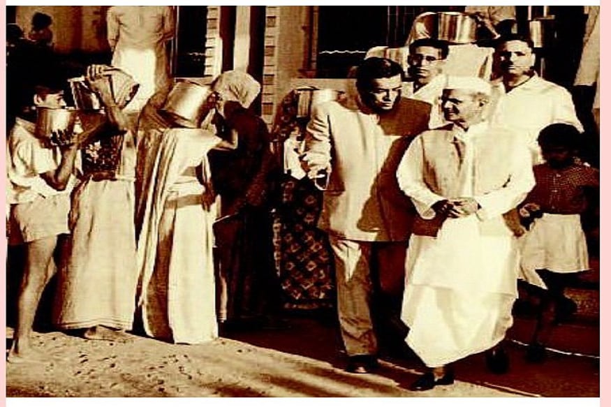 લાલબહાદુર શાસ્ત્રી - વર્ષ 1964માં 31 ઓક્ટોબરના રોજ અમૂલના ના સૌપ્રથમ કેટલફીડ પ્લાન્ટનું ઉદ્ધાટન તત્કાલિન વડાપ્રદાન લાલબહાદુર શાસ્ત્રીના હસ્તે કરવામાં આવ્યું હતું. લાલબહાદુર શાસ્ત્રી - વર્ષ 1964માં 31 ઓક્ટોબરના રોજ અમૂલના ના સૌપ્રથમ કેટલફીડ પ્લાન્ટનું ઉદ્ધાટન તત્કાલિન વડાપ્રદાન લાલબહાદુર શાસ્ત્રીના હસ્તે કરવામાં આવ્યું હતું.