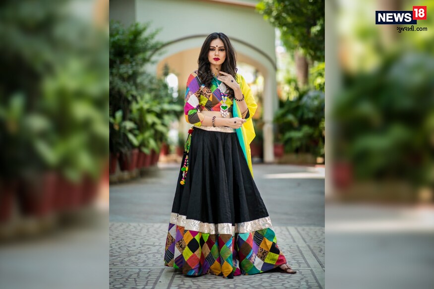 તો બધાં ફાટેલા કપડા ભેગાં કરી તેનાં સરખી સાઈઝના ચોરસ ટૂકડાં કાપી તેને એકબીજા સાથે મિક્સ-મેચ કરી કાળા ચણિયામાં સ્ટીચ કરી લો તો બધાં ફાટેલા કપડા ભેગાં કરી તેનાં સરખી સાઈઝના ચોરસ ટૂકડાં કાપી તેને એકબીજા સાથે મિક્સ-મેચ કરી કાળા ચણિયામાં સ્ટીચ કરી લો