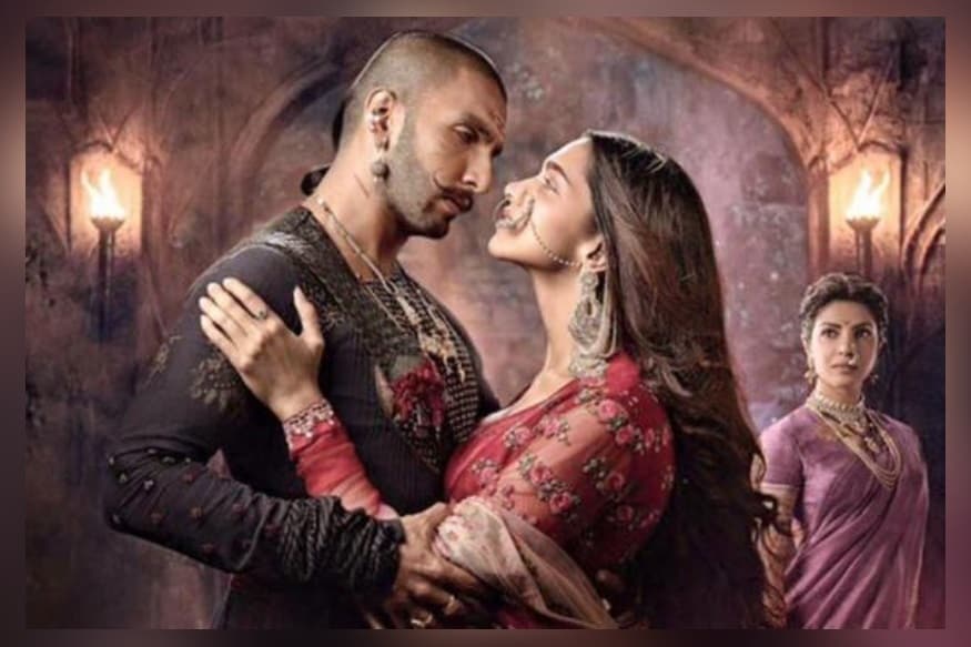 'રામલીલા'માં રણવીર અને દીપિકાની જોડી દર્શકોએ ખુબજ પસંદ કરી હતી. તે બાદ સંજય લીલા ભણસાલીએ તે દિવસોમાં તેમને લઇને 'બાજીરાવ મસ્તાની' બનાવી હતી. અને આ વર્ષની શરૂઆતમાં જ તેઓ એક સાથે 'પદ્માવત' ફિલ્મમાં નજર આવ્યા હતાં. 'બાજીરાવ મસ્તાની'માં પણ તેમની કેમેસ્ટ્રીનાં લોકો કાયલ થયા હતાં. 'રામલીલા'માં રણવીર અને દીપિકાની જોડી દર્શકોએ ખુબજ પસંદ કરી હતી. તે બાદ સંજય લીલા ભણસાલીએ તે દિવસોમાં તેમને લઇને 'બાજીરાવ મસ્તાની' બનાવી હતી. અને આ વર્ષની શરૂઆતમાં જ તેઓ એક સાથે 'પદ્માવત' ફિલ્મમાં નજર આવ્યા હતાં. 'બાજીરાવ મસ્તાની'માં પણ તેમની કેમેસ્ટ્રીનાં લોકો કાયલ થયા હતાં.
