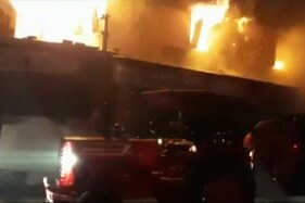 Video: મહેસાણામાં  વિસનગર માર્કેટયાર્ડની હોલસેલની દુકાનમાં મોડી રાત્રે આગ