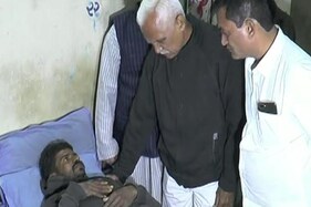 Video: માઇનિંગ દરમિયાન જખ્મી ખેડૂતોની ખબર અંતર લેવા પહોંચ્યા ધાનાણી