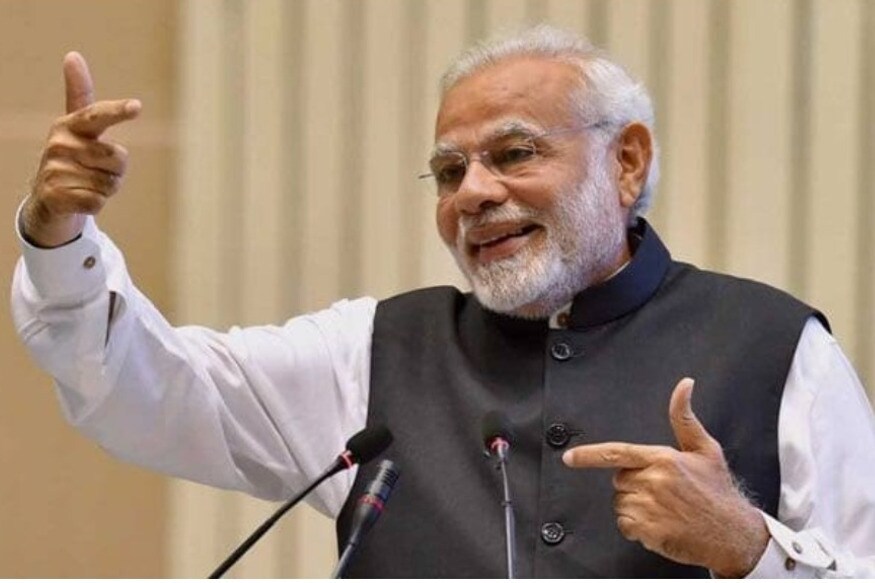 સંસદમાં સવર્ણોને 10 ટકા અનામત આપવાના મામલે આજે બંધારણ સંશોધન બિલનો ડ્રાફ્ટ રજૂ કરવામાં આવ્યો છે. ઉલ્લેખનીય છે કે, હાલની નરેન્દ્ર મોદી કેબિનેટે લોકસભા ચૂંટણી પહેલા સવર્ણોને આર્થિક આધારે નોકરીઓ અને શિક્ષણમાં 10 ટકા અનામતને મંજૂરી આપી છે. જોકે, આ બિલ ત્યારે લાગુ થઈ શકશે જ્યારે બંધારણમાં સંશોધન કરવામાં આવશે. આ બંધારણ સંશોધન બિલના ડ્રાફ્ટમાં શું છે, આગળ વાંચો... સંસદમાં સવર્ણોને 10 ટકા અનામત આપવાના મામલે આજે બંધારણ સંશોધન બિલનો ડ્રાફ્ટ રજૂ કરવામાં આવ્યો છે. ઉલ્લેખનીય છે કે, હાલની નરેન્દ્ર મોદી કેબિનેટે લોકસભા ચૂંટણી પહેલા સવર્ણોને આર્થિક આધારે નોકરીઓ અને શિક્ષણમાં 10 ટકા અનામતને મંજૂરી આપી છે. જોકે, આ બિલ ત્યારે લાગુ થઈ શકશે જ્યારે બંધારણમાં સંશોધન કરવામાં આવશે. આ બંધારણ સંશોધન બિલના ડ્રાફ્ટમાં શું છે, આગળ વાંચો...