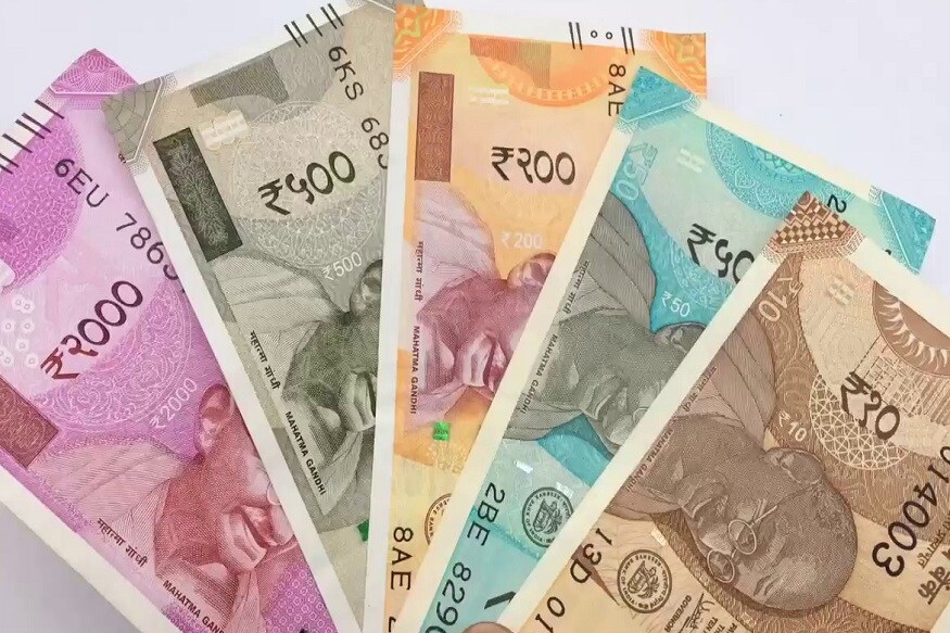 ત્રણ વખત રકમ ઉપાડી શકાશે : નાણા મંત્રીના નિવેદન પ્રમાણે Tier I NPS ખાતા ધારકોને ત્રણ વખત આંશિક રીતે એનપીએસમાંથી પૈસા ઉપડવાની છૂટ આપવામાં આવશે. NPS ખાતા ધારકના ખાતામાં જેટલી રકમ જમા હશે તેની 25 ટકાથી વધારે રકમ ઉપાડવાની મંજૂરી નહીં આપવામાં આવે. જોકે, ખાતાધારકના Tier-ll એકાઉન્ટમાંથી નાણા ઉપાડવા પર કોઈ જ પ્રતિબંધ નથી. ત્રણ વખત રકમ ઉપાડી શકાશે : નાણા મંત્રીના નિવેદન પ્રમાણે Tier I NPS ખાતા ધારકોને ત્રણ વખત આંશિક રીતે એનપીએસમાંથી પૈસા ઉપડવાની છૂટ આપવામાં આવશે. NPS ખાતા ધારકના ખાતામાં જેટલી રકમ જમા હશે તેની 25 ટકાથી વધારે રકમ ઉપાડવાની મંજૂરી નહીં આપવામાં આવે. જોકે, ખાતાધારકના Tier-ll એકાઉન્ટમાંથી નાણા ઉપાડવા પર કોઈ જ પ્રતિબંધ નથી.