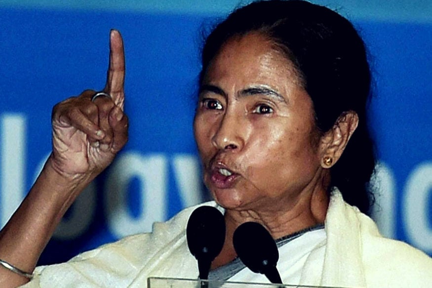 'ममता बनर्जी मोदी'- વર્ષ 2001ની શરૂઆતમાં ભાજપની વિરુદ્ધ થયેલા એક સ્ટિંગના ખુલાસા બાદ મમતા બેનર્જી નારાજ થઈ ગયા હતા અને તેઓએ પોતાની પાર્ટીને એનડીએથી અલગ કરી દીધી. હવે તેમની ઓળખ મોદી વિરોધી તરીકેની જ થઈ ગઈ છે. 'ममता बनर्जी मोदी'- વર્ષ 2001ની શરૂઆતમાં ભાજપની વિરુદ્ધ થયેલા એક સ્ટિંગના ખુલાસા બાદ મમતા બેનર્જી નારાજ થઈ ગયા હતા અને તેઓએ પોતાની પાર્ટીને એનડીએથી અલગ કરી દીધી. હવે તેમની ઓળખ મોદી વિરોધી તરીકેની જ થઈ ગઈ છે.