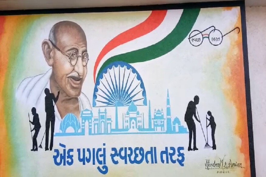 મળતી માહિતી પ્રમાણે સુરતના લાજપોર જેલમાં બે કેદીઓ ભગવાન રામ અને ગાંધીજીના સ્વચ્છ ભારતના સ્વપ્નની પેન્ટીંગ બનાવી છે. બંને કલાકારોએ માત્ર ગણતરીના દિવસોમાં જ જેલની દીવાલો ઉપર પેન્ટીંગ તૈયારી કરી દીધું છે. મળતી માહિતી પ્રમાણે સુરતના લાજપોર જેલમાં બે કેદીઓ ભગવાન રામ અને ગાંધીજીના સ્વચ્છ ભારતના સ્વપ્નની પેન્ટીંગ બનાવી છે. બંને કલાકારોએ માત્ર ગણતરીના દિવસોમાં જ જેલની દીવાલો ઉપર પેન્ટીંગ તૈયારી કરી દીધું છે.