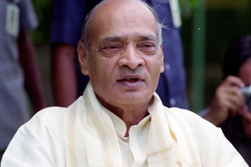 જાન્યુઆરી 1993માં બાબરી મસ્જિદ તોડી પડાયાના એક મહિના બાદ તત્કાલીન વડાપ્રધાન પીવી નરસિમ્હારાવ સરકાર અધ્યાદેશ લાવી હતી. જાન્યુઆરી 1993માં બાબરી મસ્જિદ તોડી પડાયાના એક મહિના બાદ તત્કાલીન વડાપ્રધાન પીવી નરસિમ્હારાવ સરકાર અધ્યાદેશ લાવી હતી.