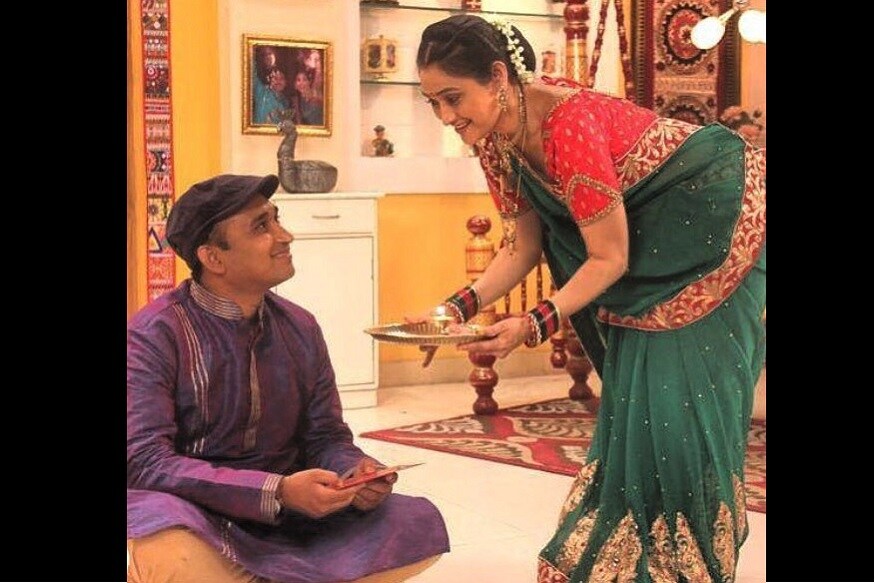 તારક મહેતા કા ઉલ્ટા ચશ્માનાં ફેન્સ માટે વધુ એક ખરાબ સમાચાર છે. દયા બેન બાદ શોનાં બીજા એક કિરદાર સુંદર પણ શોમાંથી વિદાઇ લેવાની તૈયારીમાં છે. ખબરોની માનીયે તો મયુર શોમાં તેની બહેન પ્રત્યે પ્રોડ્યુસર આસિત મોદીનાં વર્તનથી નારાજ છે. તેથી તેણે શોમાં રસ લેવાનો બંધ કરી દીધો છે. તારક મહેતા કા ઉલ્ટા ચશ્માનાં ફેન્સ માટે વધુ એક ખરાબ સમાચાર છે. દયા બેન બાદ શોનાં બીજા એક કિરદાર સુંદર પણ શોમાંથી વિદાઇ લેવાની તૈયારીમાં છે. ખબરોની માનીયે તો મયુર શોમાં તેની બહેન પ્રત્યે પ્રોડ્યુસર આસિત મોદીનાં વર્તનથી નારાજ છે. તેથી તેણે શોમાં રસ લેવાનો બંધ કરી દીધો છે.