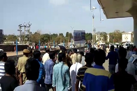 સાબરકાંઠામાં વિજય સંકલ્પ સંમેલન પહેલાં ભાજપના અગ્રણીના પુત્રની અટકાયત સાબરકાંઠામાં વિજય સંકલ્પ સંમેલન પહેલાં ભાજપના અગ્રણીના પુત્રની અટકાયત