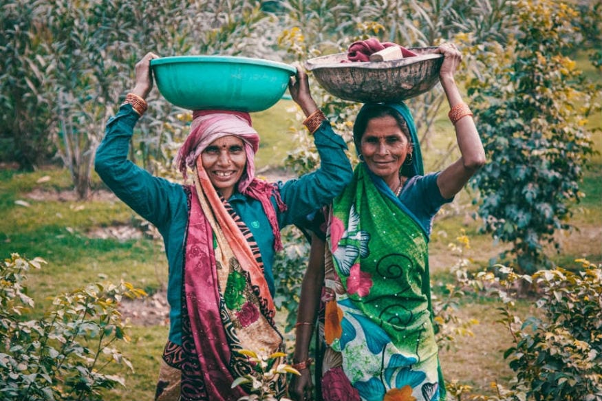 પેટાચૂંટણીના પરિણામના થોડા સમય પહેલા ફલૌદી સટ્ટા બજારે રાજસ્થાનની ત્રણેય સીટો પર કોંગ્રેસની જીતના સંકેત આપ્યા હતા, જે સાચા પડ્યા હતા. ઉલ્લેખનીય છે કે આ ચૂંટણીના સટ્ટા બજાર ભાવ હજી સામે આવ્યા નથી પરંતુ ગત વિધાનસભા ચૂંટણીમાં કોંગ્રેસના 35 પૈસા ભાવ હતા, તો ભાજપના 2 રૂપિયા ભાવ મળ્યા હતા. પેટાચૂંટણીના પરિણામના થોડા સમય પહેલા ફલૌદી સટ્ટા બજારે રાજસ્થાનની ત્રણેય સીટો પર કોંગ્રેસની જીતના સંકેત આપ્યા હતા, જે સાચા પડ્યા હતા. ઉલ્લેખનીય છે કે આ ચૂંટણીના સટ્ટા બજાર ભાવ હજી સામે આવ્યા નથી પરંતુ ગત વિધાનસભા ચૂંટણીમાં કોંગ્રેસના 35 પૈસા ભાવ હતા, તો ભાજપના 2 રૂપિયા ભાવ મળ્યા હતા.