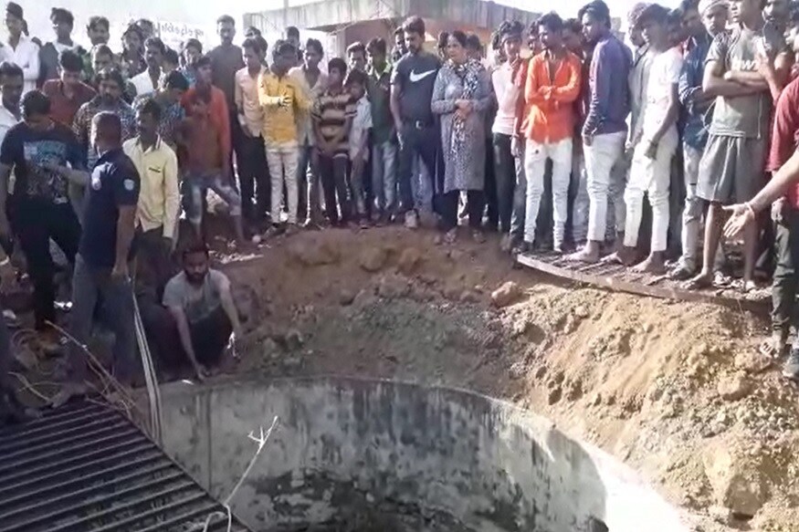 સમાચાર મળતાની સાથે જ ફાયર બ્રિગેડની ટીમ ત્યાં હાજર રહી હતી અને એક કલાકની જહેમત બાદ બાળકને બહાર કાઢવામાં આવ્યો હતો. બાળકને બહાર લાવતાની સાથે જ 108ની ટીમે તેને સારવાર આપી હતી અને તેને તરત જ સિવિલ હોસ્પિટલમાં લઇ જવામાં આવ્યો હતો. જ્યાં તેને મૃત જાહેર કરવામાં આવ્યો હતો. સમાચાર મળતાની સાથે જ ફાયર બ્રિગેડની ટીમ ત્યાં હાજર રહી હતી અને એક કલાકની જહેમત બાદ બાળકને બહાર કાઢવામાં આવ્યો હતો. બાળકને બહાર લાવતાની સાથે જ 108ની ટીમે તેને સારવાર આપી હતી અને તેને તરત જ સિવિલ હોસ્પિટલમાં લઇ જવામાં આવ્યો હતો. જ્યાં તેને મૃત જાહેર કરવામાં આવ્યો હતો.