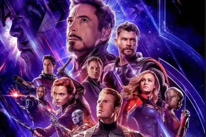 ફિલ્મ Avengers End Gameની રિલીઝ પહેલા જ આ ફિલ્મના શુક્રવારના તમામ શો HouseFull થઈ ગયા છે. પીવીઆર સિનેમાએ આ ફિલ્મ માટે અન્ય ફિલ્મોના શો પણ હટાવ્યા હતા, પરંતુ તો પણ ફિલ્મની એક પણ ટિકિટ બચી નથી. રવિવારે શરૂ કરવામાં આવેલું ફિલ્મની ટિકિટનું વેચાણ સોમવારે સવારે 11 કલાકે રોકી દેવામાં આવ્યું. લગભગ દરેક સિનેમાઘરોએ આ ફિલ્મની ટિકિટ બુકિંગ પર રોક લગાવી દીધી છે, અને હવે સોશિયલ મીડિયા પર આ ફિલ્મની ટિકિટ ત્રણ ઘણા ભાવમાં વેંચવામાં આવી રહી છે. ફિલ્મ Avengers End Gameની રિલીઝ પહેલા જ આ ફિલ્મના શુક્રવારના તમામ શો HouseFull થઈ ગયા છે. પીવીઆર સિનેમાએ આ ફિલ્મ માટે અન્ય ફિલ્મોના શો પણ હટાવ્યા હતા, પરંતુ તો પણ ફિલ્મની એક પણ ટિકિટ બચી નથી. રવિવારે શરૂ કરવામાં આવેલું ફિલ્મની ટિકિટનું વેચાણ સોમવારે સવારે 11 કલાકે રોકી દેવામાં આવ્યું. લગભગ દરેક સિનેમાઘરોએ આ ફિલ્મની ટિકિટ બુકિંગ પર રોક લગાવી દીધી છે, અને હવે સોશિયલ મીડિયા પર આ ફિલ્મની ટિકિટ ત્રણ ઘણા ભાવમાં વેંચવામાં આવી રહી છે.