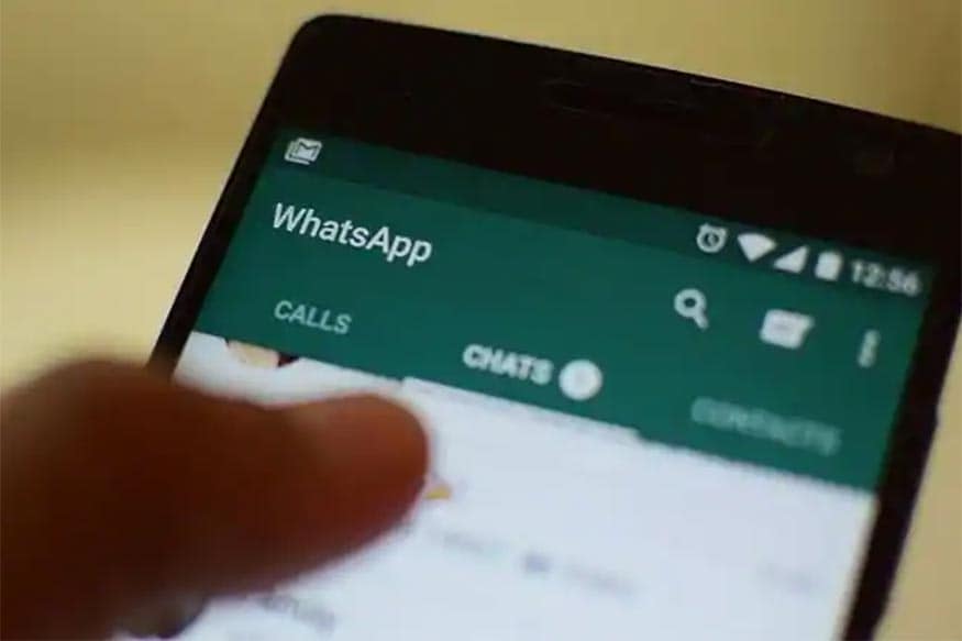 Consecutive voice messages: વોટ્સએપ ઓડિયો મેસેજને લઈને એક નવું ફિચર Consecutive voice messages લાવવાની તૈયારીમાં છે. જે પ્રમાણે તમે વોટ્સએપ પર મળેલા ઓડિયો મેસેજને સતત સાંભળી શકો છો. દા.ત. જો તમને વોટ્સએપ પર એકસાથે ત્રણ Voice Note મળી છે તો તમારે દરેકને એક પછી એક પ્લે કરવાની જરૂર નહીં રહે, એક વોઇસ મેસેજ પૂરો થતાં જ બીજો જાતે જ પ્લે થઈ જશે. (પ્રતિકાત્મક તસવીર) Consecutive voice messages: વોટ્સએપ ઓડિયો મેસેજને લઈને એક નવું ફિચર Consecutive voice messages લાવવાની તૈયારીમાં છે. જે પ્રમાણે તમે વોટ્સએપ પર મળેલા ઓડિયો મેસેજને સતત સાંભળી શકો છો. દા.ત. જો તમને વોટ્સએપ પર એકસાથે ત્રણ Voice Note મળી છે તો તમારે દરેકને એક પછી એક પ્લે કરવાની જરૂર નહીં રહે, એક વોઇસ મેસેજ પૂરો થતાં જ બીજો જાતે જ પ્લે થઈ જશે. (પ્રતિકાત્મક તસવીર)