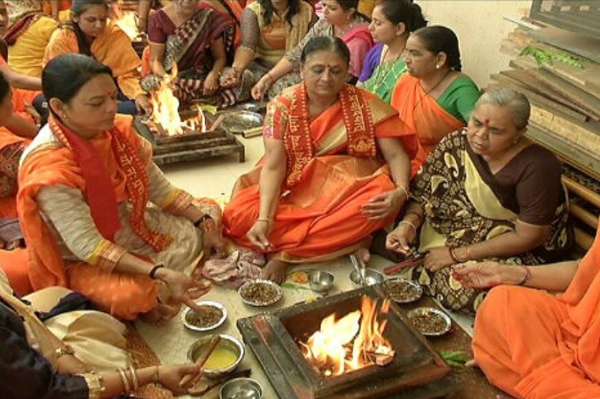 ભાજપ મહિલા મોરચાના મહામંત્રી શ્રદ્ધા રાજપૂતે જણાવ્યું કે યજ્ઞથી આસપાસનું વાતાવરણ પવિત્ર થાય છે અને દેશની 50% મહિલાઓ મતદારો છે. ભાજપ મહિલા મોરચાના મહામંત્રી શ્રદ્ધા રાજપૂતે જણાવ્યું કે યજ્ઞથી આસપાસનું વાતાવરણ પવિત્ર થાય છે અને દેશની 50% મહિલાઓ મતદારો છે.