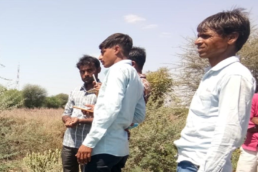 જીપની ટક્કરથી પિતા પુત્રના ઘટના સ્થળે મોત નીપજ્યા હતા. સુત્રોના જણાવ્યા પ્રમાણે મૃતક પિતા પુત્ર હારીજના બ્રાહ્મણ પરિવારના હતા. તેમના મોતના પગલે બ્રાહ્મણ પરિવારમાં માતમ છવાયો હતો. જીપની ટક્કરથી પિતા પુત્રના ઘટના સ્થળે મોત નીપજ્યા હતા. સુત્રોના જણાવ્યા પ્રમાણે મૃતક પિતા પુત્ર હારીજના બ્રાહ્મણ પરિવારના હતા. તેમના મોતના પગલે બ્રાહ્મણ પરિવારમાં માતમ છવાયો હતો.