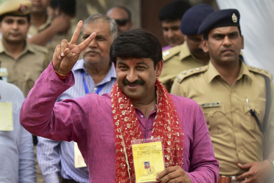 દિલ્હીમાં ભાજપના પ્રમુખ તરીકે કાર્યરત ભોજપુરી અભિનેતા અને રાજનેતા એવા મનોજ તિવારીએ શિલા દિક્ષીતને હાર આપી છતાં તેમને પણ મંત્રીમંડળમાં સ્થાન આપવામાં આવ્યું નથી. દિલ્હીમાં ભાજપના પ્રમુખ તરીકે કાર્યરત ભોજપુરી અભિનેતા અને રાજનેતા એવા મનોજ તિવારીએ શિલા દિક્ષીતને હાર આપી છતાં તેમને પણ મંત્રીમંડળમાં સ્થાન આપવામાં આવ્યું નથી.