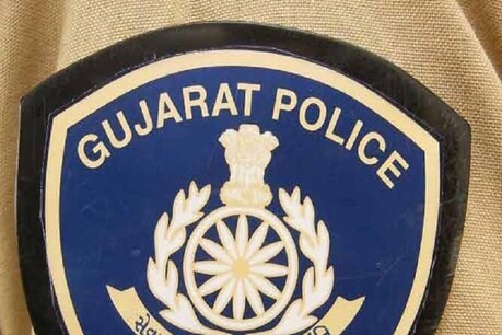 અમદાવાદઃ મલાઇદાર પદ ભોગવી રહેલા PSI ઉપર આવી શકે છે તવાઇ અમદાવાદઃ મલાઇદાર પદ ભોગવી રહેલા PSI ઉપર આવી શકે છે તવાઇ