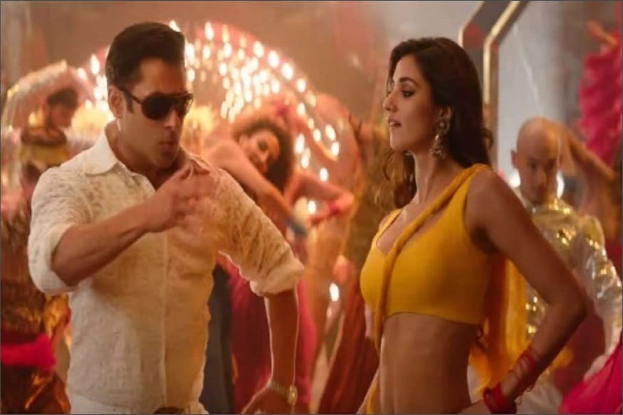 જી હાં ફિલ્મ ઇદનાં દિવસે રિલીઝ થઇ અને તે જ દિવસે ભારતની પહેલી વર્લ્ડ કપની મેચ હતી. તે દિવસે ભારત સાઉથ આફ્રિકાની મેચ હોવા છતાં ફિલ્મે પહેલાં દિવસે બુધવારે 42.3 કરોડ રૂપિયાની બંપર કમાણી કરી દીધી છે. જી હાં ફિલ્મ ઇદનાં દિવસે રિલીઝ થઇ અને તે જ દિવસે ભારતની પહેલી વર્લ્ડ કપની મેચ હતી. તે દિવસે ભારત સાઉથ આફ્રિકાની મેચ હોવા છતાં ફિલ્મે પહેલાં દિવસે બુધવારે 42.3 કરોડ રૂપિયાની બંપર કમાણી કરી દીધી છે.