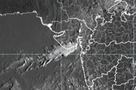 વાદળો સૌરાષ્ટ્ર કાંઠે સ્થિર, ઉનામાં સૌથી વધુ બે ઇંચ વરસાદ