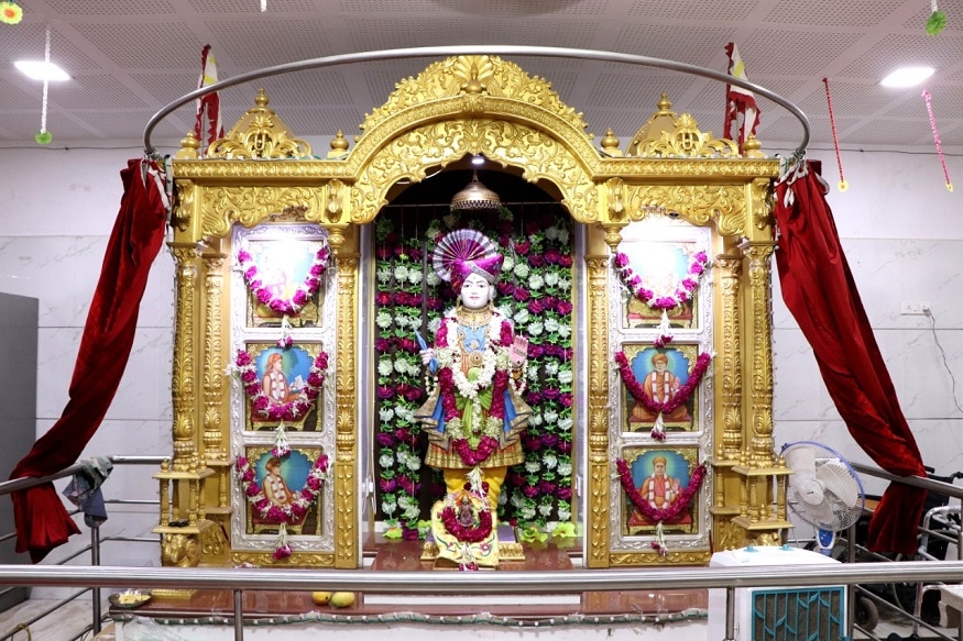 જનસમાજ સદાયને સુખી અને સમૃધ્ધ બને તે માટે શિક્ષાપત્રી, વચનામૃત, સત્સંગિજીવન આદિ અનેક શાસ્ત્રો આપ્યાં છે. અનેક સંતો બનાવ્યા જેથી જનસમાજને સાચું માર્ગદર્શન મળી રહે. ભગવાને સંસ્કારના પ્રવર્તન માટે મંદિરો સ્થાપ્યા છે, જેથી આજેય નિરંતર ભકિતના નાદ ગુંજતા રહે છે. આપણે યુવા પેઢીના સંસ્કારો સચવાઈ રહયા છે. જનસમાજ સદાયને સુખી અને સમૃધ્ધ બને તે માટે શિક્ષાપત્રી, વચનામૃત, સત્સંગિજીવન આદિ અનેક શાસ્ત્રો આપ્યાં છે. અનેક સંતો બનાવ્યા જેથી જનસમાજને સાચું માર્ગદર્શન મળી રહે. ભગવાને સંસ્કારના પ્રવર્તન માટે મંદિરો સ્થાપ્યા છે, જેથી આજેય નિરંતર ભકિતના નાદ ગુંજતા રહે છે. આપણે યુવા પેઢીના સંસ્કારો સચવાઈ રહયા છે.