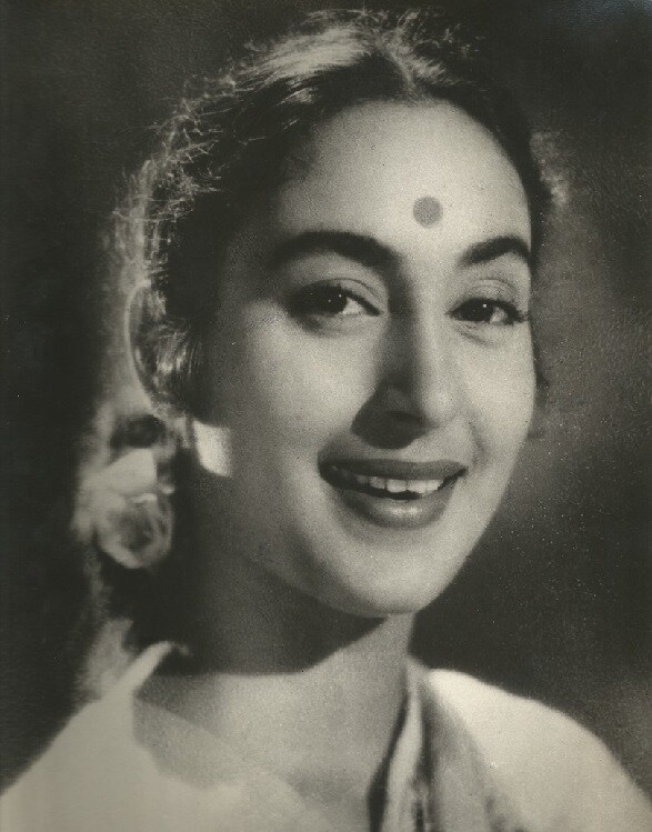 1990માં નૂતનને બ્રેસ્ટ કેન્સર થઇ ગયું. જેમ તેમને માલૂમ થયુ તેમણે પ્રોડ્યુસર્સનાં પૈસા પરત કરવા લાગ્યા. તે સમયે તેઓ 'ગર્જના' ફિલ્મનું શૂટિંગ કરી રહ્યાં હતાં. 1990માં નૂતનને બ્રેસ્ટ કેન્સર થઇ ગયું. જેમ તેમને માલૂમ થયુ તેમણે પ્રોડ્યુસર્સનાં પૈસા પરત કરવા લાગ્યા. તે સમયે તેઓ 'ગર્જના' ફિલ્મનું શૂટિંગ કરી રહ્યાં હતાં.