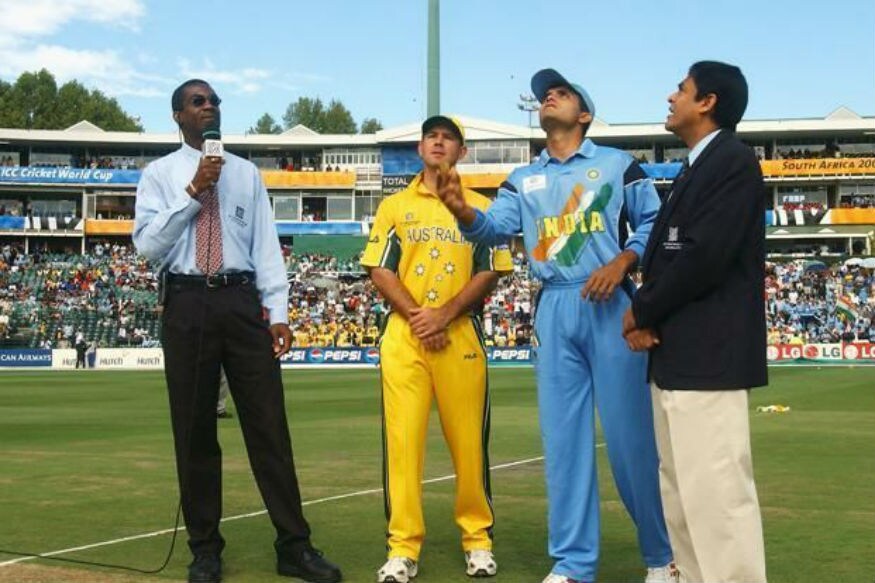 2003 વર્લ્ડ કપ : આ વર્લ્ડ કપમાં ભારત અને ઓસ્ટ્રેલિયા વચ્ચે બે વાર મેચ થઇ હતી. પહેલીવાર લીગ મેચમાં અને પછી ફાઇનલમાં. લીગ મેચમાં ઓસ્ટ્રેલિયાએ ભારતને 9 વિકેટથી હાર આપી હતી. જે પછી બંન્ને ટીમ ફાઇનલમાં સામસામે હતી અને ઓસ્ટ્રેલિયાની ટીમ ફરી એકવાર ચેમ્પિયન બની હતી. ફાઇનલમાં ભારતને 125 રનથી હારનો સામનો કરવો પડ્યો હતો. (તસવીર : ICC) 2003 વર્લ્ડ કપ : આ વર્લ્ડ કપમાં ભારત અને ઓસ્ટ્રેલિયા વચ્ચે બે વાર મેચ થઇ હતી. પહેલીવાર લીગ મેચમાં અને પછી ફાઇનલમાં. લીગ મેચમાં ઓસ્ટ્રેલિયાએ ભારતને 9 વિકેટથી હાર આપી હતી. જે પછી બંન્ને ટીમ ફાઇનલમાં સામસામે હતી અને ઓસ્ટ્રેલિયાની ટીમ ફરી એકવાર ચેમ્પિયન બની હતી. ફાઇનલમાં ભારતને 125 રનથી હારનો સામનો કરવો પડ્યો હતો. (તસવીર : ICC)