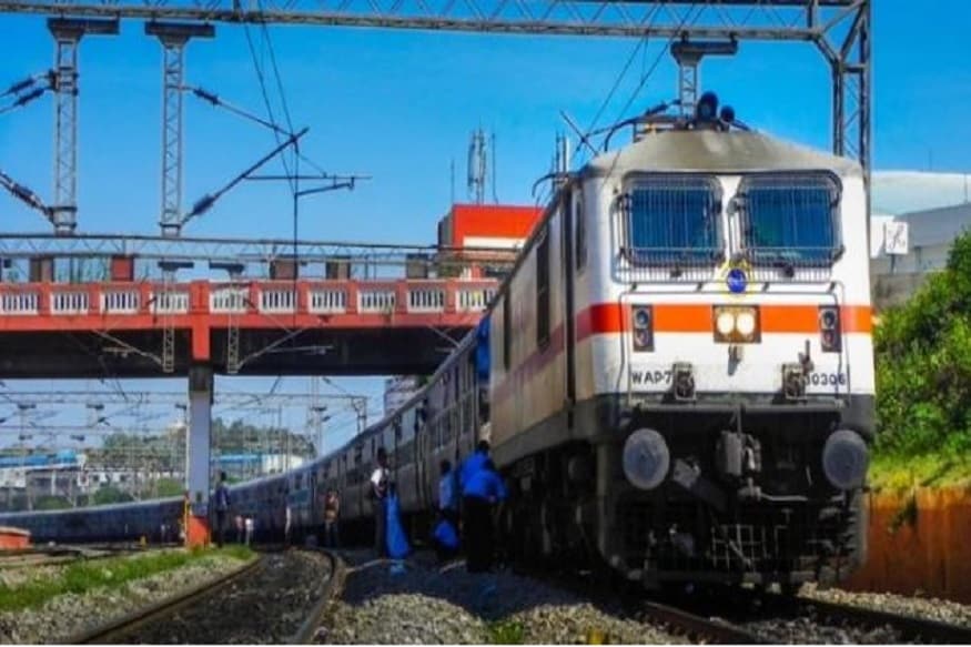 આઈઆરસીટીસી IRCTC દ્વારા ટ્રેનની ટિકિટ બૂક કરાવવી હવે એક મોંઘી થઇ ગઈ છે. આ મહિનાથી આઈઆરસીટીસીએ તમામ રેલવે ટિકિટો પર સર્વિસ ચાર્જ વસૂલવાનું શરૂ કર્યું છે. આઈઆરસીટીસી IRCTC દ્વારા ટ્રેનની ટિકિટ બૂક કરાવવી હવે એક મોંઘી થઇ ગઈ છે. આ મહિનાથી આઈઆરસીટીસીએ તમામ રેલવે ટિકિટો પર સર્વિસ ચાર્જ વસૂલવાનું શરૂ કર્યું છે.