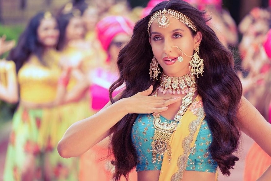 નોરાએ હાલમાં જ પિંકવિલા સાથે વાત કરતાં જણાવ્યું હતું કે, 'ભારતમાં વિદેશીઓનું જીવન ઘણુંજ મુશ્કેલીઓ ભરેલું છે. લોકોને ખબર પણ નથી હોતી કે અમને કેટલી બધી બાબતોમાંથી પસાર થવું પડે છે. તેઓ અમારા પૈસા લઇ લે છે. આવું મારી સાથે પણ થયુ છે. મને યાદ છે મારી પહેલી એજન્સી જે મને કેનેડાથી અહીં લઇને આવી તી. તે ઘણી જ આક્રમક હતી. નોરાએ હાલમાં જ પિંકવિલા સાથે વાત કરતાં જણાવ્યું હતું કે, 'ભારતમાં વિદેશીઓનું જીવન ઘણુંજ મુશ્કેલીઓ ભરેલું છે. લોકોને ખબર પણ નથી હોતી કે અમને કેટલી બધી બાબતોમાંથી પસાર થવું પડે છે. તેઓ અમારા પૈસા લઇ લે છે. આવું મારી સાથે પણ થયુ છે. મને યાદ છે મારી પહેલી એજન્સી જે મને કેનેડાથી અહીં લઇને આવી તી. તે ઘણી જ આક્રમક હતી.