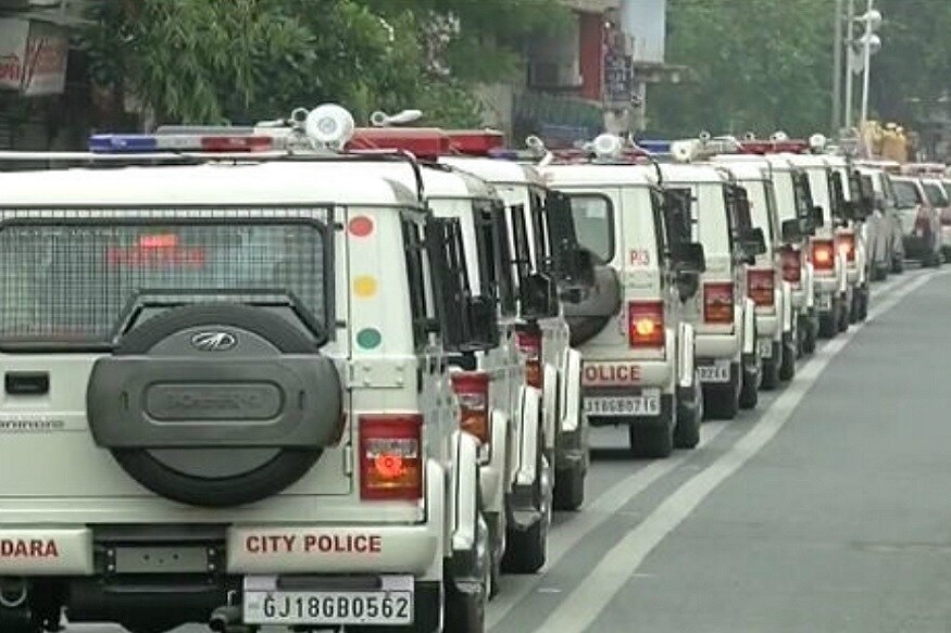 રથયાત્રાના રૂટને 94 CCTV કેમેરાથી મોનિટરિંગ કરવામાં આવશે. રૂટ પર ડ્રોનથી પણ નિરીક્ષણ કરાશે. 15 QRT ટીમ પણ તહેનાત રહેશે. 8 પોલીસ સ્ટેશનમાં મિનિ કંટ્રોલરૂમ બનાવાયા છે. 17 જનસહાયતા કેન્દ્રની સાથે રૂટ પર સીસીટીવી વાન પણ રહેશે. રથયાત્રાના રૂટને 94 CCTV કેમેરાથી મોનિટરિંગ કરવામાં આવશે. રૂટ પર ડ્રોનથી પણ નિરીક્ષણ કરાશે. 15 QRT ટીમ પણ તહેનાત રહેશે. 8 પોલીસ સ્ટેશનમાં મિનિ કંટ્રોલરૂમ બનાવાયા છે. 17 જનસહાયતા કેન્દ્રની સાથે રૂટ પર સીસીટીવી વાન પણ રહેશે.