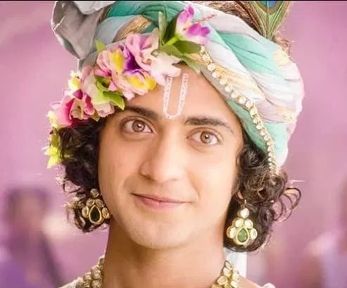 મારી બહેન મારી ક્લાસમેટ બની: સુમેધ મુદગલકર.................. મારે કોઇ બહેન નથી, પરંતુ મારા અને મારા નાના ભાઈ પાસે એક એવી બહેન છે જે સગી બહેનથી ઓછી નથી. મારી ક્લાસમેટ મારી પ્રિય બહેન છે. તેણી દર વર્ષે પુણેમાં અમારા ઘરે રાખડી બાંધતી હતી. તે હજુ પણ મારા ભાઈના ઘરે રાખડી બાંધશે. મારી બહેન મારી ક્લાસમેટ બની: સુમેધ મુદગલકર.................. મારે કોઇ બહેન નથી, પરંતુ મારા અને મારા નાના ભાઈ પાસે એક એવી બહેન છે જે સગી બહેનથી ઓછી નથી. મારી ક્લાસમેટ મારી પ્રિય બહેન છે. તેણી દર વર્ષે પુણેમાં અમારા ઘરે રાખડી બાંધતી હતી. તે હજુ પણ મારા ભાઈના ઘરે રાખડી બાંધશે.