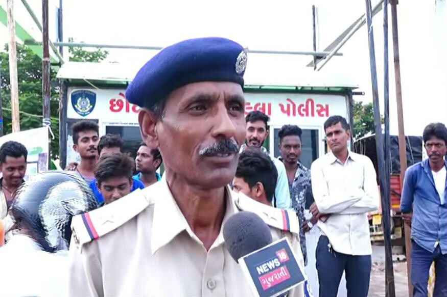 આ મામલે ટ્રાફિક પોલીસના એ.એસ.આઈ વસંત રાઠવાએ જણાવ્યું હતું કે 'ચાલકનું માથું મોટું છે તેમાં પોલીસ કઈ કરી શકે તેમ નથી. સરકાર આ મુદ્દે ચાલક માટે કોઈ જોગવાઈ કરે તે હિતાવહ છે.' પોલીસ માને છે કે તેમની પાસે તમામ દસ્તાવેજો છે પરંતુ તેમના માપનું હેલ્મેટ મળતું નથી તેથી સરકારે કઈક સમાધાન લાવવું પડશે. આ મામલે ટ્રાફિક પોલીસના એ.એસ.આઈ વસંત રાઠવાએ જણાવ્યું હતું કે 'ચાલકનું માથું મોટું છે તેમાં પોલીસ કઈ કરી શકે તેમ નથી. સરકાર આ મુદ્દે ચાલક માટે કોઈ જોગવાઈ કરે તે હિતાવહ છે.' પોલીસ માને છે કે તેમની પાસે તમામ દસ્તાવેજો છે પરંતુ તેમના માપનું હેલ્મેટ મળતું નથી તેથી સરકારે કઈક સમાધાન લાવવું પડશે.