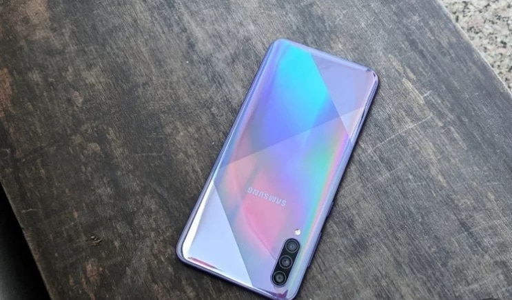 આ સિવાય Samsung Galaxy A30sના 4 જીબી રેમ અને 64 જીબી સ્ટોરેજ મોડેલની કિંમત 16,999 રૂપિયા રાખવામાં આવી છે. આ સિવાય Samsung Galaxy A30sના 4 જીબી રેમ અને 64 જીબી સ્ટોરેજ મોડેલની કિંમત 16,999 રૂપિયા રાખવામાં આવી છે.