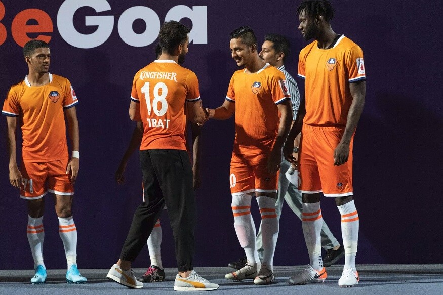 વિરાટ કોહલીએ ટીમના ખેલાડીઓ સાથે મુલાકાત કરી અને ટીમની હોમ જર્સીનું અનાવરણ કર્યું હતું. 3000થી વધારે લોકોથી ભરેલા સ્ટેડિયમમાં જર્સીની સાથે ગોવા કેમ્પેઈનની શરુઆત કરવામાં આવી હતી. વિરાટ કોહલીએ ટીમના ખેલાડીઓ સાથે મુલાકાત કરી અને ટીમની હોમ જર્સીનું અનાવરણ કર્યું હતું. 3000થી વધારે લોકોથી ભરેલા સ્ટેડિયમમાં જર્સીની સાથે ગોવા કેમ્પેઈનની શરુઆત કરવામાં આવી હતી.