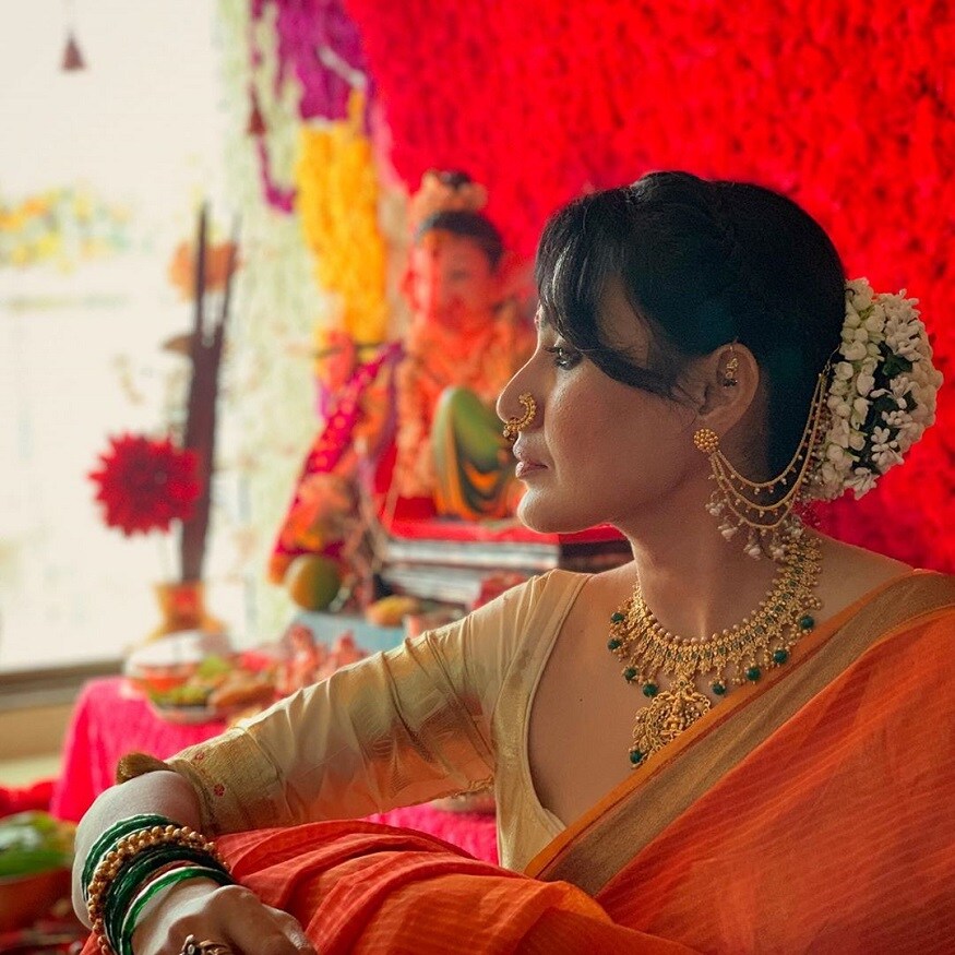 હાલમાં શલભે કામ્યા પંજાબી સાથેની તસવીર શેર કરી હતી. આ તસવીરમાં બંને ગણપતિ બાપ્પાની સાથે નજર આવે છે. હાલમાં શલભે કામ્યા પંજાબી સાથેની તસવીર શેર કરી હતી. આ તસવીરમાં બંને ગણપતિ બાપ્પાની સાથે નજર આવે છે.