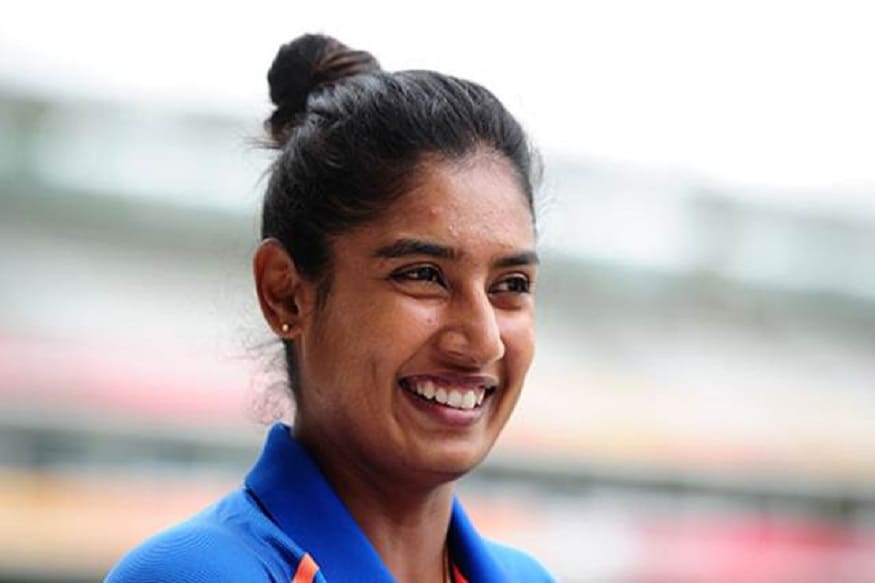 રસપ્રદ વાત એ છે કે બીસીસીઆઈ(BCCI)ના એક અધિકારીએ હાલમાં જ કહ્યું હતું કે મિતાલી રાજની કારકિર્દી શાનદાર રહી છે. તે એક શાનદાર ખેલાડી છે પણ તેણે પોતાની ટી-20 કારકિર્દી વિશે જલ્દી નિર્ણય કરવો પડશે. ખબર એવી આવી રહી હતી કે પસંદગીકારો ટીમ પસંદગી પહેલા મિતાલીને તેના ભવિષ્ય વિશે વાત કરી શકતા હતા. જોકે હવે મિતાલીની જાહેરાતથી સ્પષ્ટ થઈ ગયું છે કે કદાચ પસંદગીકારોની મિતાલી સાથે વાત થઈ ચૂકી હશે. ટી-20 ક્રિકેટમાં મિતાલી રાજની કારકિર્દી ઉપર ત્યારથી સવાલ ઉઠવા લાગ્યા છે જ્યારે ગત વર્ષે ઇંગ્લેન્ડમાં રમાયેલ ટી-20 વર્લ્ડ કપની સેમિ ફાઇનલમાં મિતાલીને પ્લેઇંગ ઇલેવનમાં સ્થાન આપવામાં આવ્યું ન હતું. રસપ્રદ વાત એ છે કે બીસીસીઆઈ(BCCI)ના એક અધિકારીએ હાલમાં જ કહ્યું હતું કે મિતાલી રાજની કારકિર્દી શાનદાર રહી છે. તે એક શાનદાર ખેલાડી છે પણ તેણે પોતાની ટી-20 કારકિર્દી વિશે જલ્દી નિર્ણય કરવો પડશે. ખબર એવી આવી રહી હતી કે પસંદગીકારો ટીમ પસંદગી પહેલા મિતાલીને તેના ભવિષ્ય વિશે વાત કરી શકતા હતા. જોકે હવે મિતાલીની જાહેરાતથી સ્પષ્ટ થઈ ગયું છે કે કદાચ પસંદગીકારોની મિતાલી સાથે વાત થઈ ચૂકી હશે. ટી-20 ક્રિકેટમાં મિતાલી રાજની કારકિર્દી ઉપર ત્યારથી સવાલ ઉઠવા લાગ્યા છે જ્યારે ગત વર્ષે ઇંગ્લેન્ડમાં રમાયેલ ટી-20 વર્લ્ડ કપની સેમિ ફાઇનલમાં મિતાલીને પ્લેઇંગ ઇલેવનમાં સ્થાન આપવામાં આવ્યું ન હતું.