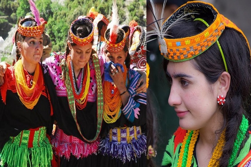 પાકિસ્તાના (Pakistan) અફઘાનિસ્તાન (Afghanistan)બોર્ડર પાસે રહેતી કલાશા જનજાતિ (Kalasha Tribe) પાકિસ્તાનની સૌથી ઓછી સંખ્યાવાળા અલ્પસંખ્યકોમાં ગણના થાય છે. આ જનજાતિના સદસ્યોની સંખ્યા લગભક પોણા ચાર હજાર છે. આ પોતાના અજીબોગરી અને કેટલાક મામલામા આધુનિક પરંપરાઓ માટે જાણિતી છે. આ સમુદાયની મહિલાઓને પરપુરુષ પસંદ આવી જાય તો તે પોતાના લગ્ન પણ તોડી દે છે. પાકિસ્તાના (Pakistan) અફઘાનિસ્તાન (Afghanistan)બોર્ડર પાસે રહેતી કલાશા જનજાતિ (Kalasha Tribe) પાકિસ્તાનની સૌથી ઓછી સંખ્યાવાળા અલ્પસંખ્યકોમાં ગણના થાય છે. આ જનજાતિના સદસ્યોની સંખ્યા લગભક પોણા ચાર હજાર છે. આ પોતાના અજીબોગરી અને કેટલાક મામલામા આધુનિક પરંપરાઓ માટે જાણિતી છે. આ સમુદાયની મહિલાઓને પરપુરુષ પસંદ આવી જાય તો તે પોતાના લગ્ન પણ તોડી દે છે.
