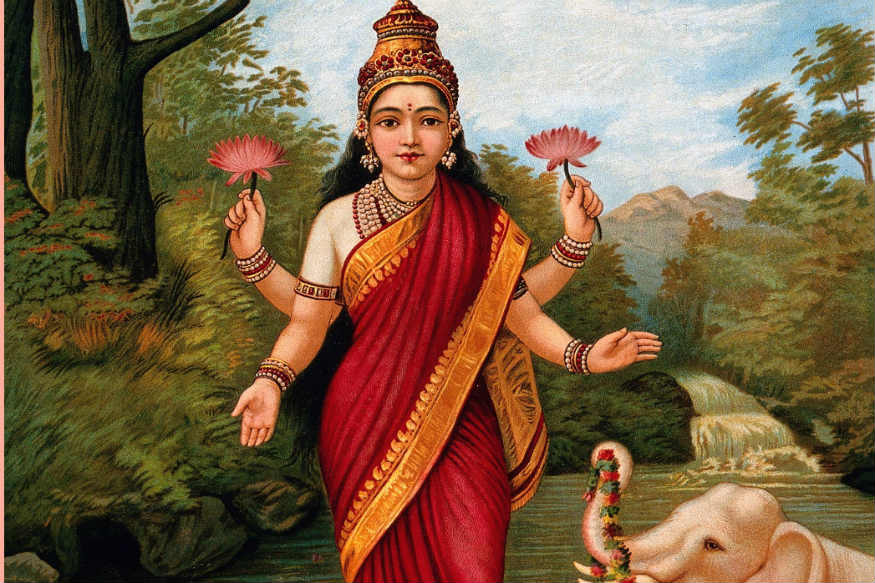 દિવાળીના તહેવાર સાથે વિવિધ પ્રકારની પરંપરાઓ જોડાયેલી છે. આ પરંપરામાં લક્ષ્મી પૂજનને એક મહત્વની પરંપરા માનવામાં આવે છે. લક્ષ્મી પૂજન માટે ઉપયોગમાં લેવાતા લક્ષ્મીજીની તસવીર સાથે ઐતિહાસિક તથ્યો જોડાયેલા છે અને તે ભારતીય કલાજગત સાથે પણ વણાયેલા છે.આપણે ફોટોગ્રાફમાં જે લક્ષ્મીજીને જોઈએ છીએ તે વિતેલી સદીના ચિત્રકાર રાજા રવિ વર્માની કલ્પના છે. કલાના ઇતિહાસકારોના મતે લક્ષ્મીજીનું પ્રથમ હ્યુમન ફૉર્મ ચિત્ર ગત સદીના મહાન કલાકાર રાજા રવિ વર્માની કલ્પના છે. દિવાળીના તહેવાર સાથે વિવિધ પ્રકારની પરંપરાઓ જોડાયેલી છે. આ પરંપરામાં લક્ષ્મી પૂજનને એક મહત્વની પરંપરા માનવામાં આવે છે. લક્ષ્મી પૂજન માટે ઉપયોગમાં લેવાતા લક્ષ્મીજીની તસવીર સાથે ઐતિહાસિક તથ્યો જોડાયેલા છે અને તે ભારતીય કલાજગત સાથે પણ વણાયેલા છે.આપણે ફોટોગ્રાફમાં જે લક્ષ્મીજીને જોઈએ છીએ તે વિતેલી સદીના ચિત્રકાર રાજા રવિ વર્માની કલ્પના છે. કલાના ઇતિહાસકારોના મતે લક્ષ્મીજીનું પ્રથમ હ્યુમન ફૉર્મ ચિત્ર ગત સદીના મહાન કલાકાર રાજા રવિ વર્માની કલ્પના છે.
