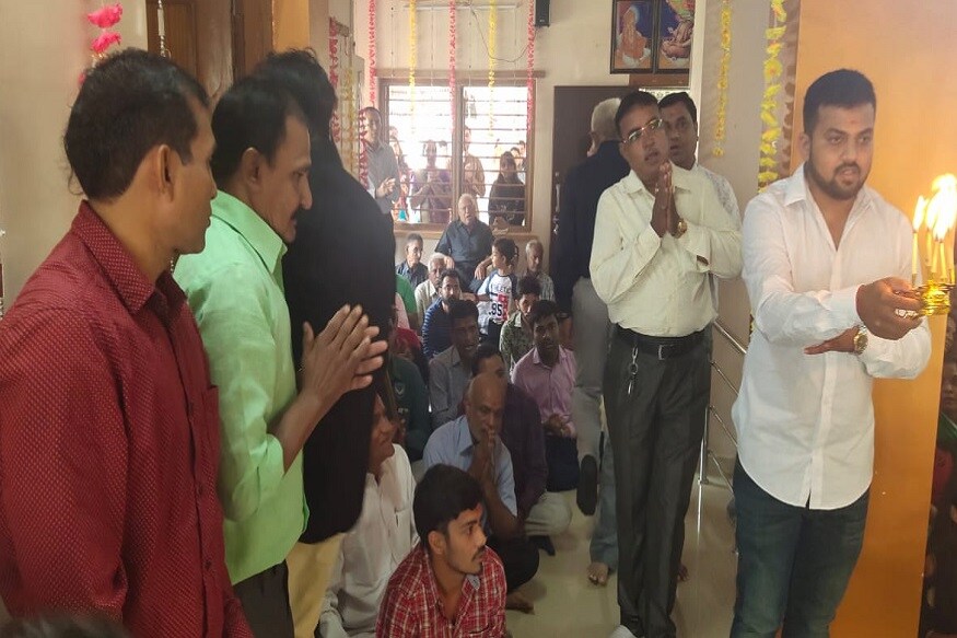 અન્નકૂટ વિશે માહિતી આપતા મંદિરના સભ્ય અશોકભાઈ પટેલે જણાવ્યું હતું કે, સ્વામિનારાયણ ભગવાન અને કષ્ટભંજન દેવ માટે મોટાભાગની વાનગી શુદ્ધ અને સાત્વીક બનાવવામાં આવી હતી. યુવક મંડળ અને મહિલા મંડળ દ્વારા પાંચ દિવસની સખત મહેનતથી પ્રસાદ તૈયાર કરવામાં આવ્યો હતો. અન્નકૂટ વિશે માહિતી આપતા મંદિરના સભ્ય અશોકભાઈ પટેલે જણાવ્યું હતું કે, સ્વામિનારાયણ ભગવાન અને કષ્ટભંજન દેવ માટે મોટાભાગની વાનગી શુદ્ધ અને સાત્વીક બનાવવામાં આવી હતી. યુવક મંડળ અને મહિલા મંડળ દ્વારા પાંચ દિવસની સખત મહેનતથી પ્રસાદ તૈયાર કરવામાં આવ્યો હતો.