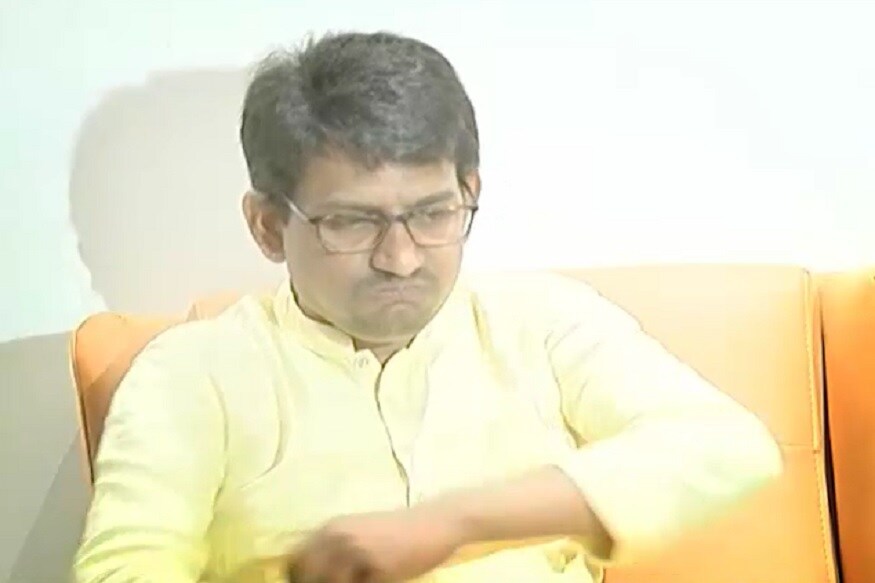 ઉલ્લેખનીય છે કે, રાધનપુર બેઠક પરથી હાર મળ્યા બાદ અલ્પેશ ઠાકોરે મીડિયા સાથે વાતચીત કરતા જણાવ્યુ હતુ કે જાતિવાદના રાજકારણને કારણે તેનો પરાજય છે. અલ્પેશે કહ્યું કે, લોકોએ મને ખોબલેને ખોબલે મતો આપ્યા હતા. સાથે જ અલ્પેશ ઠાકોરે એવું પણ જણાવ્યું હતું કે તે ઠાકોર સમાજ માટે લડતો રહેશે. ઉલ્લેખનીય છે કે, રાધનપુર બેઠક પરથી હાર મળ્યા બાદ અલ્પેશ ઠાકોરે મીડિયા સાથે વાતચીત કરતા જણાવ્યુ હતુ કે જાતિવાદના રાજકારણને કારણે તેનો પરાજય છે. અલ્પેશે કહ્યું કે, લોકોએ મને ખોબલેને ખોબલે મતો આપ્યા હતા. સાથે જ અલ્પેશ ઠાકોરે એવું પણ જણાવ્યું હતું કે તે ઠાકોર સમાજ માટે લડતો રહેશે.