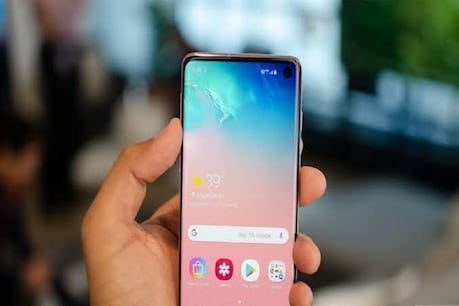 Samsung Galaxy S10 પર 17 હજાર રુપિયા સુધી છૂટ, આ તારીખ સુધી છે ઑફર Samsung Galaxy S10 પર 17 હજાર રુપિયા સુધી છૂટ, આ તારીખ સુધી છે ઑફર