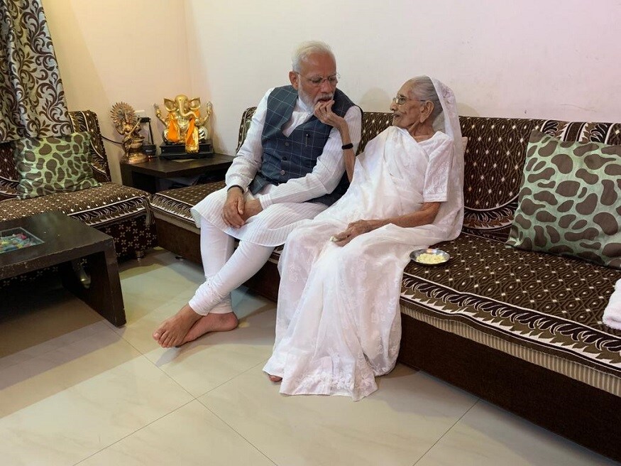 તો 9.50 કલાકે ટેક્નોલોજી ડેમોસ્ટ્રેશન સાઈટનો શુભારંભ કરશે, જ્યારે 12:25 કલાકે પ્રોબેશનરી સનદી અધિકારીઓને સંબોધન કરશે. ત્યારબાદ 3:50 કલાકથી કેવડીયા સ્ટેચ્યુ ઓફ યુનિટીના કાર્યક્રમમાં હાજરી આપશે. તો 9.50 કલાકે ટેક્નોલોજી ડેમોસ્ટ્રેશન સાઈટનો શુભારંભ કરશે, જ્યારે 12:25 કલાકે પ્રોબેશનરી સનદી અધિકારીઓને સંબોધન કરશે. ત્યારબાદ 3:50 કલાકથી કેવડીયા સ્ટેચ્યુ ઓફ યુનિટીના કાર્યક્રમમાં હાજરી આપશે.