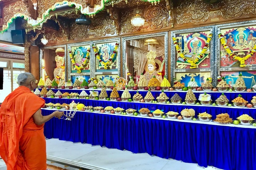 ભારત રાષ્ટ્રની રાજધાની દિલ્હીમાં પુણ્ય સલિલા યમુનાને કાંઠે સ્થિત, દશે દિશાઓમાં વિજય ધ્વજ લહેરાવતા મણિનગર શ્રી સ્વામિનારાયણ ગાદી સંસ્થાન સંચાલિત શ્રી સ્વામિનારાયણ મંદિરનો ૪૧મો વાર્ષિક પાટોત્સવ દબદબાભેર ઉજવવામાં આવ્યો હતો. ભારત રાષ્ટ્રની રાજધાની દિલ્હીમાં પુણ્ય સલિલા યમુનાને કાંઠે સ્થિત, દશે દિશાઓમાં વિજય ધ્વજ લહેરાવતા મણિનગર શ્રી સ્વામિનારાયણ ગાદી સંસ્થાન સંચાલિત શ્રી સ્વામિનારાયણ મંદિરનો ૪૧મો વાર્ષિક પાટોત્સવ દબદબાભેર ઉજવવામાં આવ્યો હતો.