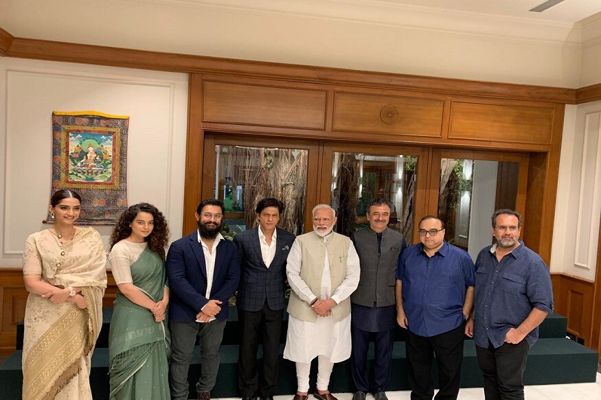 કાર્યક્રમને સંબોધિત કરતા આમિર ખાને કહ્યું હતું કે હું બાપુના આદર્શોને લોકપ્રિય બનાવવાની દિશામાં પ્રયત્ન માટે પ્રધાનમંત્રી જી ની પ્રશંસા કરવા માંગીશ. કાર્યક્રમને સંબોધિત કરતા આમિર ખાને કહ્યું હતું કે હું બાપુના આદર્શોને લોકપ્રિય બનાવવાની દિશામાં પ્રયત્ન માટે પ્રધાનમંત્રી જી ની પ્રશંસા કરવા માંગીશ.