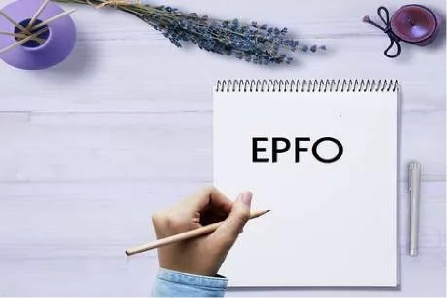કંપની બંધ થવા પર આ રીતે કરાવો સર્ટિફાઇ- EPFOએ પોતાના એક સર્કુલરમાં આ નિયમને લઇને કેટલાક પોઇન્ટ જાહેર કર્યા છે. EPFO મુજબ, નિષ્ક્રિય ખાતાથી જોડાયેલા ક્લેમને દૂર કરવામાં સાવધાની રાખવી જરૂરી છે. આ વાતનું પૂરું ધ્યાન રાખો કે છેતરપીંડીથી સંબંધિત જોખમ ઓછું થાય અને યોગ્ય દાવેદાર સુધી ક્લેમનું ભુગતાન થાય. નિષ્ક્રિય પીએફ ખાતાથી સંબંધિત ક્લેમ પૂરા કરવા માટે જરૂરી છે. તે ક્લેમને કર્મચારીના નિયોક્તા સર્ટિફાઇડ કરવામાં આવે. જો કે જે કર્મચારીની કંપની બંધ થઇ ચૂકી છે અને કલેમ સર્ટિફાઇડ કરવા માટે કોઇ નથી તો તેવામાં ક્લેમને બેંક KYC દસ્તાવેજના આધાર પર સર્ટિફાઇ કરી શકાય છે. કંપની બંધ થવા પર આ રીતે કરાવો સર્ટિફાઇ- EPFOએ પોતાના એક સર્કુલરમાં આ નિયમને લઇને કેટલાક પોઇન્ટ જાહેર કર્યા છે. EPFO મુજબ, નિષ્ક્રિય ખાતાથી જોડાયેલા ક્લેમને દૂર કરવામાં સાવધાની રાખવી જરૂરી છે. આ વાતનું પૂરું ધ્યાન રાખો કે છેતરપીંડીથી સંબંધિત જોખમ ઓછું થાય અને યોગ્ય દાવેદાર સુધી ક્લેમનું ભુગતાન થાય. નિષ્ક્રિય પીએફ ખાતાથી સંબંધિત ક્લેમ પૂરા કરવા માટે જરૂરી છે. તે ક્લેમને કર્મચારીના નિયોક્તા સર્ટિફાઇડ કરવામાં આવે. જો કે જે કર્મચારીની કંપની બંધ થઇ ચૂકી છે અને કલેમ સર્ટિફાઇડ કરવા માટે કોઇ નથી તો તેવામાં ક્લેમને બેંક KYC દસ્તાવેજના આધાર પર સર્ટિફાઇ કરી શકાય છે.
