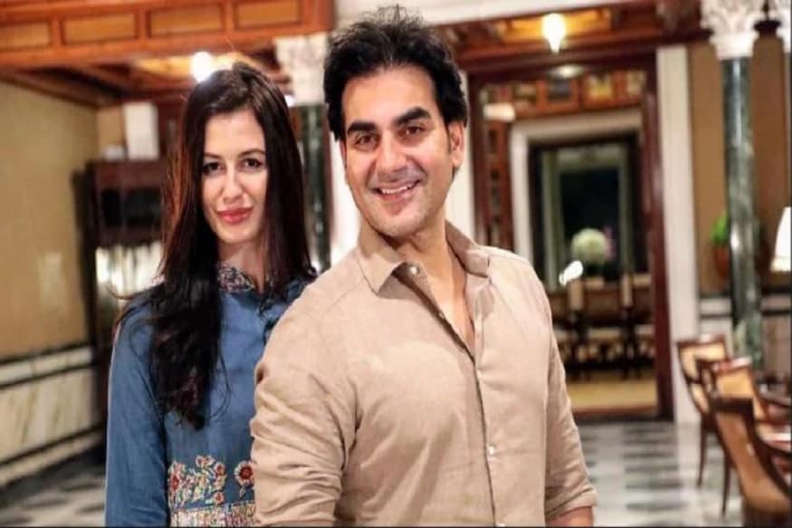 ન્યૂઝ18ગુજરાતીઃ બૉલિવૂડ અભિનેતા (Bollywood star) અરબાઝ ખાન (Arbaaz Khan)ની ગર્લફ્રેન્ડ જૉર્જિયા એન્ડ્રિયાની(georgia andriani)ચર્ચમાં છે. અરવાઝ ખાન અત્યારેના દિવસોમાં ઇટલીની મૉડલ (Model of Italy) જૉર્જિયા એન્ડ્રિયાનીને ડેટ કરી રહ્યો છે. ન્યૂઝ18ગુજરાતીઃ બૉલિવૂડ અભિનેતા (Bollywood star) અરબાઝ ખાન (Arbaaz Khan)ની ગર્લફ્રેન્ડ જૉર્જિયા એન્ડ્રિયાની(georgia andriani)ચર્ચમાં છે. અરવાઝ ખાન અત્યારેના દિવસોમાં ઇટલીની મૉડલ (Model of Italy) જૉર્જિયા એન્ડ્રિયાનીને ડેટ કરી રહ્યો છે.