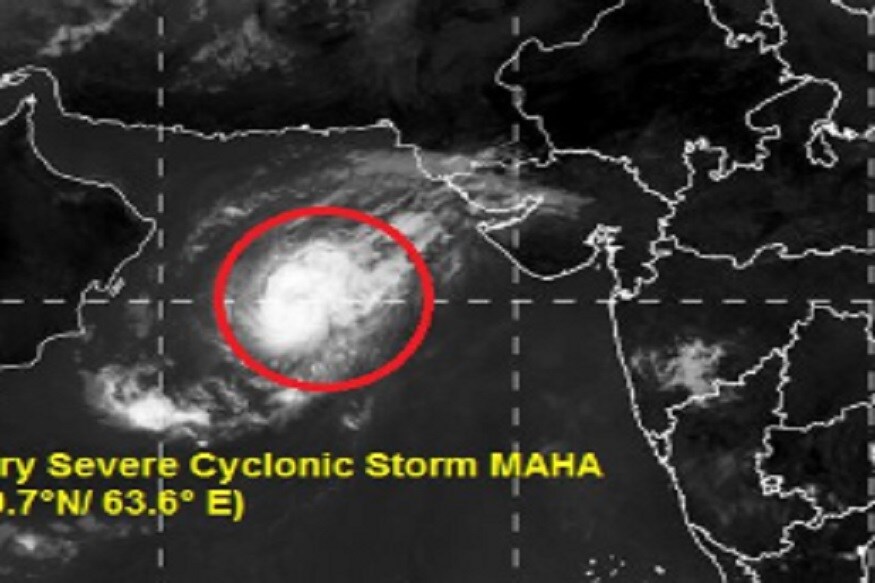 વાવાઝોડાના લીધે 7મી નવેમ્બરે રાજ્યના ભાવનગર, સુરત ભરૂચ, આણંદ, બરોડા જિલ્લાના અનેક સ્થળોએ ભારે વરસાદ વરસી શકશે. હવામાન વિભાગના અનુમાન મુજબ 8મી નવેમ્બરે વાવાઝોડું એકદમ નબળું પડી જશે. હવામાન વિભાગના આંકલન મુજબ આ વાવાઝોડું વધારે નબળું પણ પડી શકે છે વાવાઝોડાના લીધે 7મી નવેમ્બરે રાજ્યના ભાવનગર, સુરત ભરૂચ, આણંદ, બરોડા જિલ્લાના અનેક સ્થળોએ ભારે વરસાદ વરસી શકશે. હવામાન વિભાગના અનુમાન મુજબ 8મી નવેમ્બરે વાવાઝોડું એકદમ નબળું પડી જશે. હવામાન વિભાગના આંકલન મુજબ આ વાવાઝોડું વધારે નબળું પણ પડી શકે છે